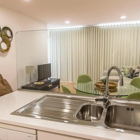 Apartment Downtown 44 *