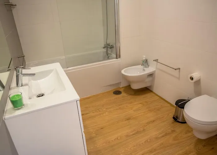 Downtown 44 Πόντα Ντελγκάντα